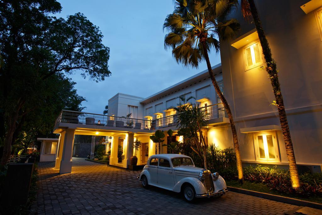 The Shalimar Boutique Hotel Malang Exterior foto